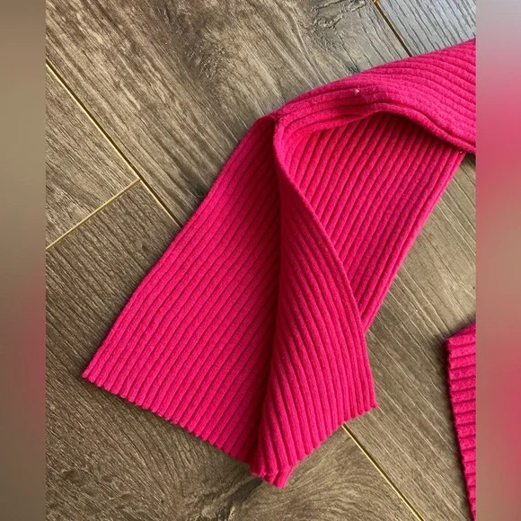 Urban Outfitters hot pink ribbed knit low cut square neck cropped sweater size M - Picture 4 of 9